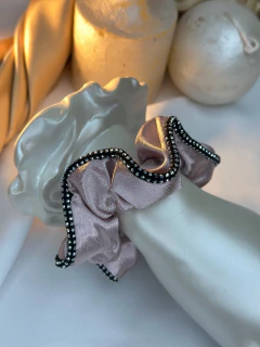 Scrunchie com manta na borda XUJT01 - comprar online