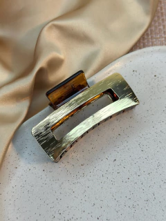 Imagem do Piranha G quadrada placa metalizada PIYU01