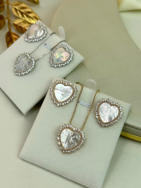 Kit colar e brinco coração madrepérola COSN07 - comprar online