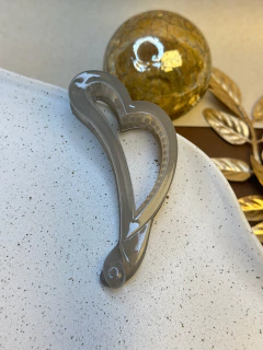 Bananinha coração translucido BAMU05 na internet