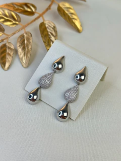 Brinco gotas pendurada BRISN07 na internet