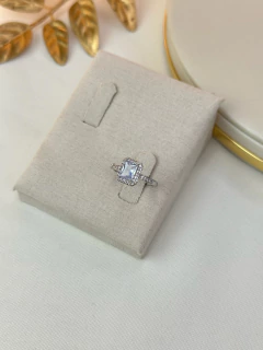 Anel quadrado cristal ANLS07 na internet