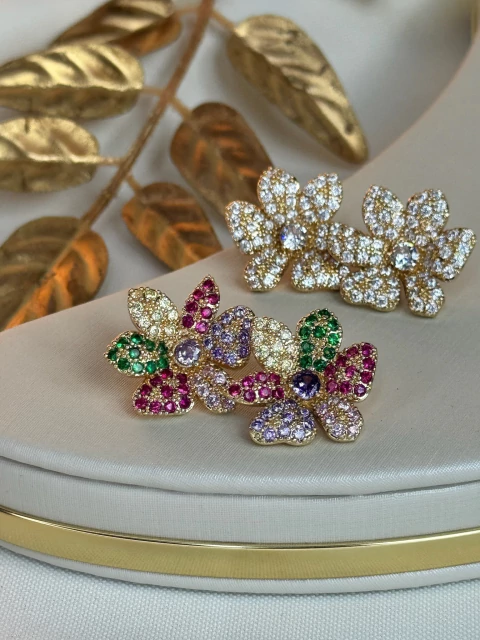 Brinco LUXO flor ponta cravejada BRIGR10 - comprar online