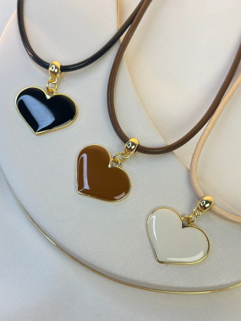 Chocker cordão coração resinado COJ18 - comprar online