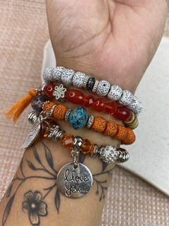 Imagem do Kit de pulseira tassel e asas PULY01
