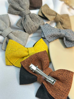 Laço P cinza bico de pato LACA01 - Ruchelli Bijoux