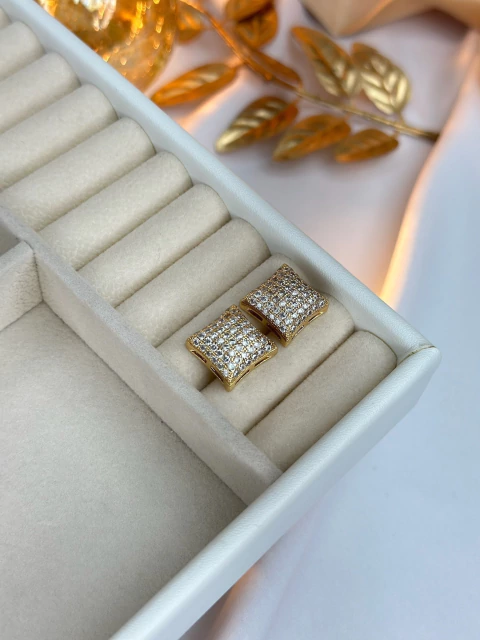 Brinco quadrado cravejado dourado BRIJU01 - comprar online