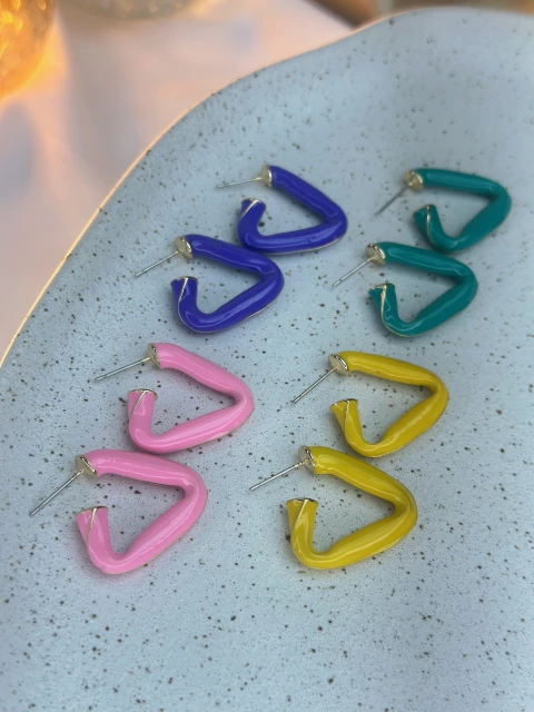 Brinco triangulo resinado BRISN01 - comprar online