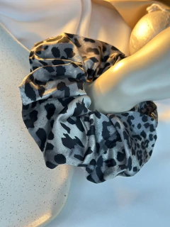 Scrunchie onça XUPD01 - Ruchelli Bijoux