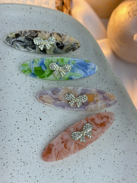 Bico de pato arredondado acetato laço cravejado BCGR01 - comprar online