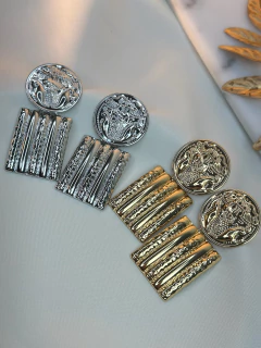 Brinco moeda pendurado quadrado BRIJT09 na internet