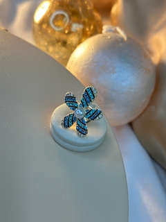 Broche flor com pérola cravejada BROLR01 - Ruchelli Bijoux