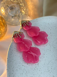 Brinco três pétalas penduradas BRIPK01 - Ruchelli Bijoux