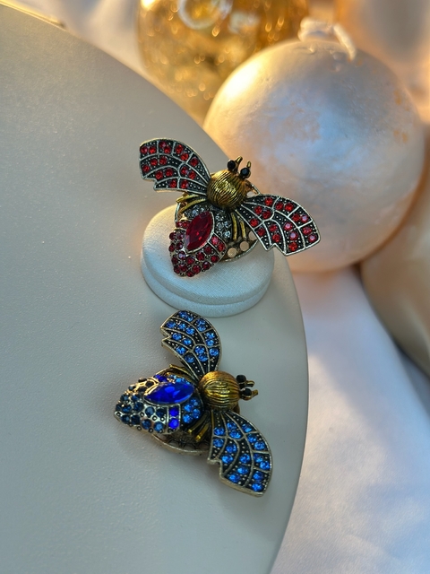 Broche imã abelha rainha cravejada BROPK01 - comprar online