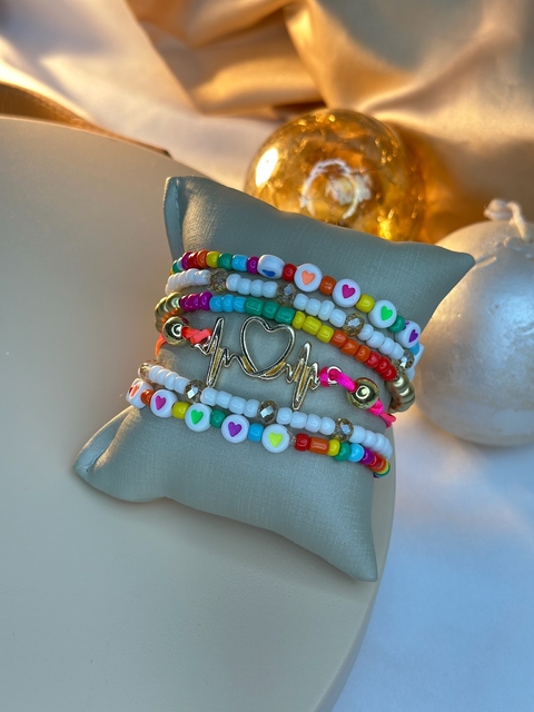 Kit de pulseira corações colorida PUJ01 - comprar online