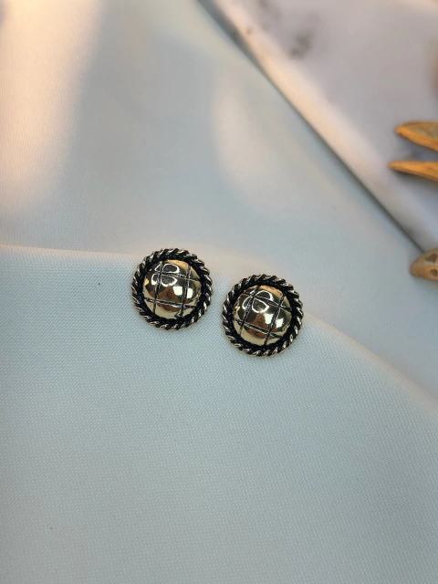 Brinco envelhecido botão detalhado BRIAL03 - comprar online