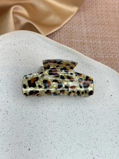 Piranha G quadrada fechada acetato animal print PIYU01 na internet