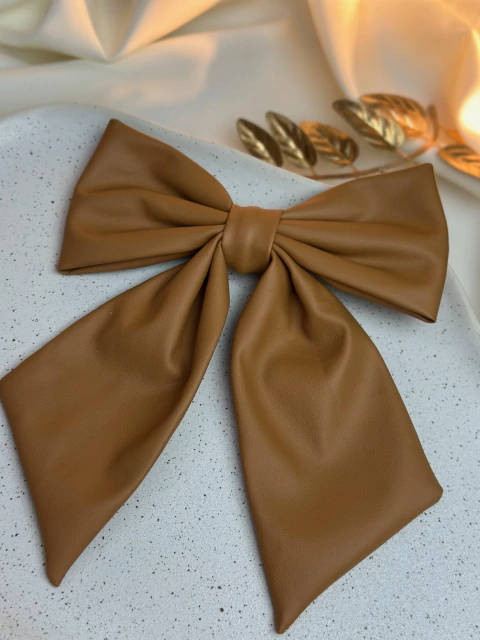 Laço couro caramelo bico de pato LAJD08 - comprar online