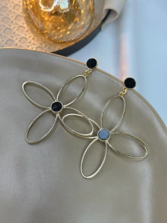 Brinco flor 4 petálas vazada BRILS03 - Ruchelli Bijoux