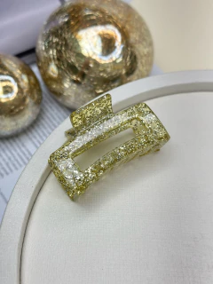 Imagem do Piranha m quadrado vazado tradicional ABS PIFS02