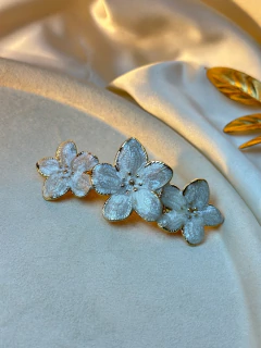 Presilha trio flores resinada PREVR08 - loja online