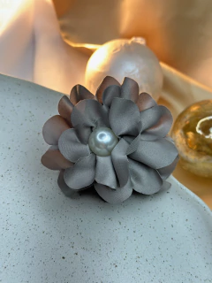 Piranha G flor Paloma cetim PIGR01 - loja online