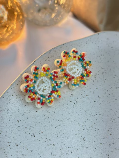 Brinco flor de miçanga Julie BRIMN01 - Ruchelli Bijoux