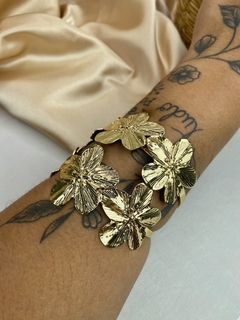 Bracelete duplo fio flores dourado hp02 FERRO - comprar online