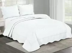 Kit Colcha Matelassê Orfeu na internet