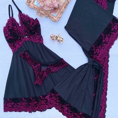 Camisola com renda bordada