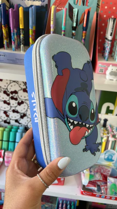 Cartuchera Box Rígida Stitch - Mooving- - comprar online