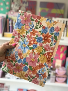 Carpeta A4 5 divisiones con diseño.