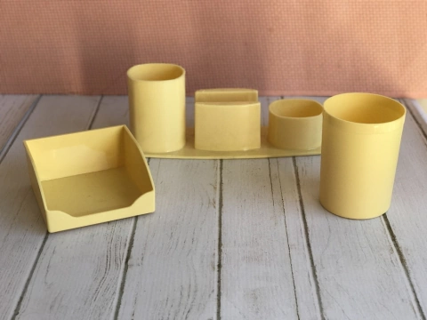 Set de Escritorio Amarillo Pastel.