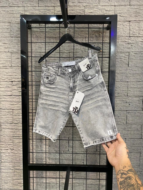 BERMUDA CINZA AMASSADINHO - CINZA AMASSADINHO - comprar online