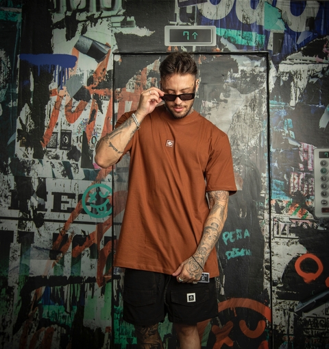 Camise Oversized bordado ttj - MARROM - comprar online