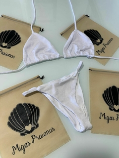 Biquíni cortininha móvel branco canelado na internet