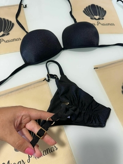 Biquíni cortininha (bojo encapado) preto glow na internet