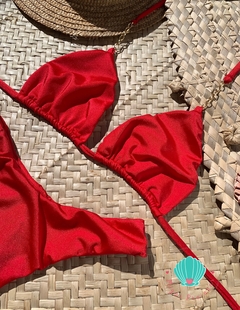 Biquíni correios móvel com correntes vermelho glow na internet