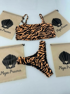 Biquíni top faixa estampado na internet
