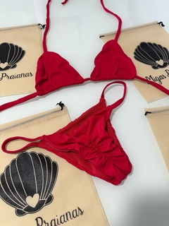 Biquíni cortininha móvel vermelho na internet