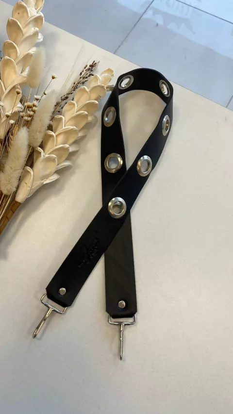 CORREA DESM CORTA CON TACHAS