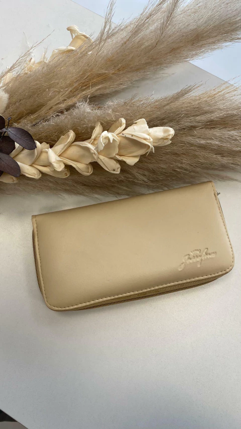 BILLETERAS LISAS JOSSEFINA