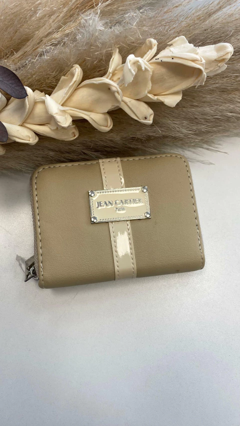 BILLETERA MEDIANA JEAN CARTIER