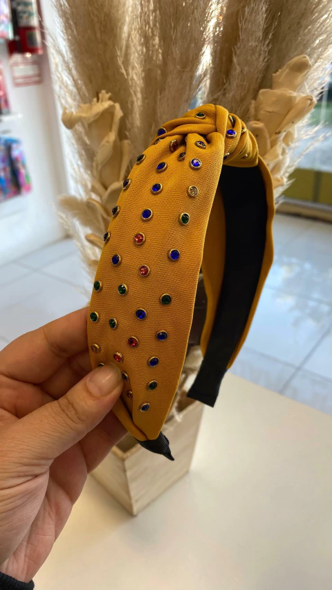 VINCHAS CON NUDO Y STRASS