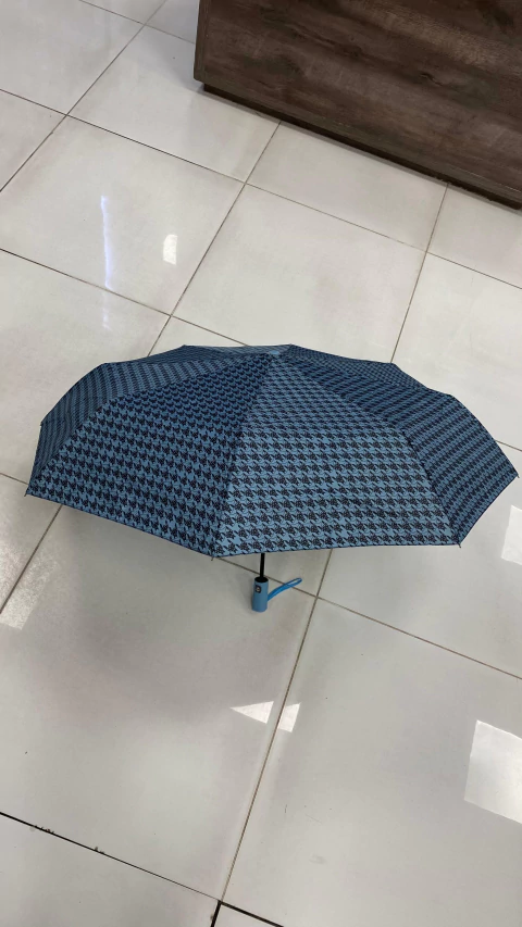 PARAGUAS DE CARTERA CELESTE MANGO DE COLOR