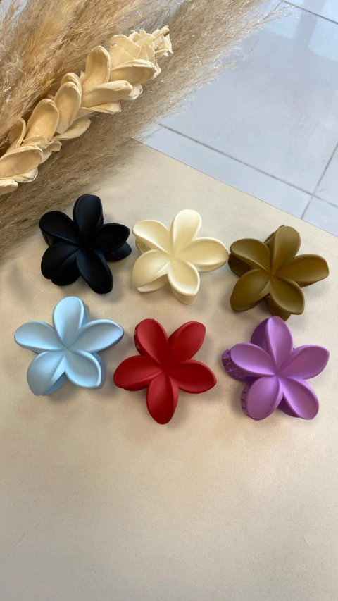 BROCHE FLOR MEDIANO PASTEL