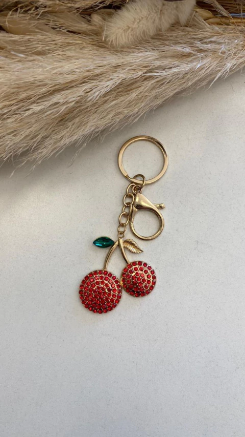 LLAVERO DE CEREZAS STRASS