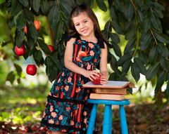 Vestido com frufru estampa bosque encantado- Precoce - Helena Magalhães