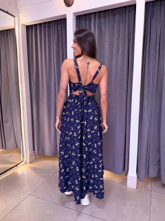 Vestido Lorena Flores na internet