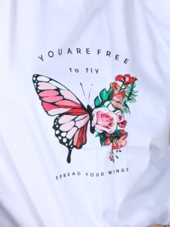 T-shirt Borboleta You Are Free - comprar online